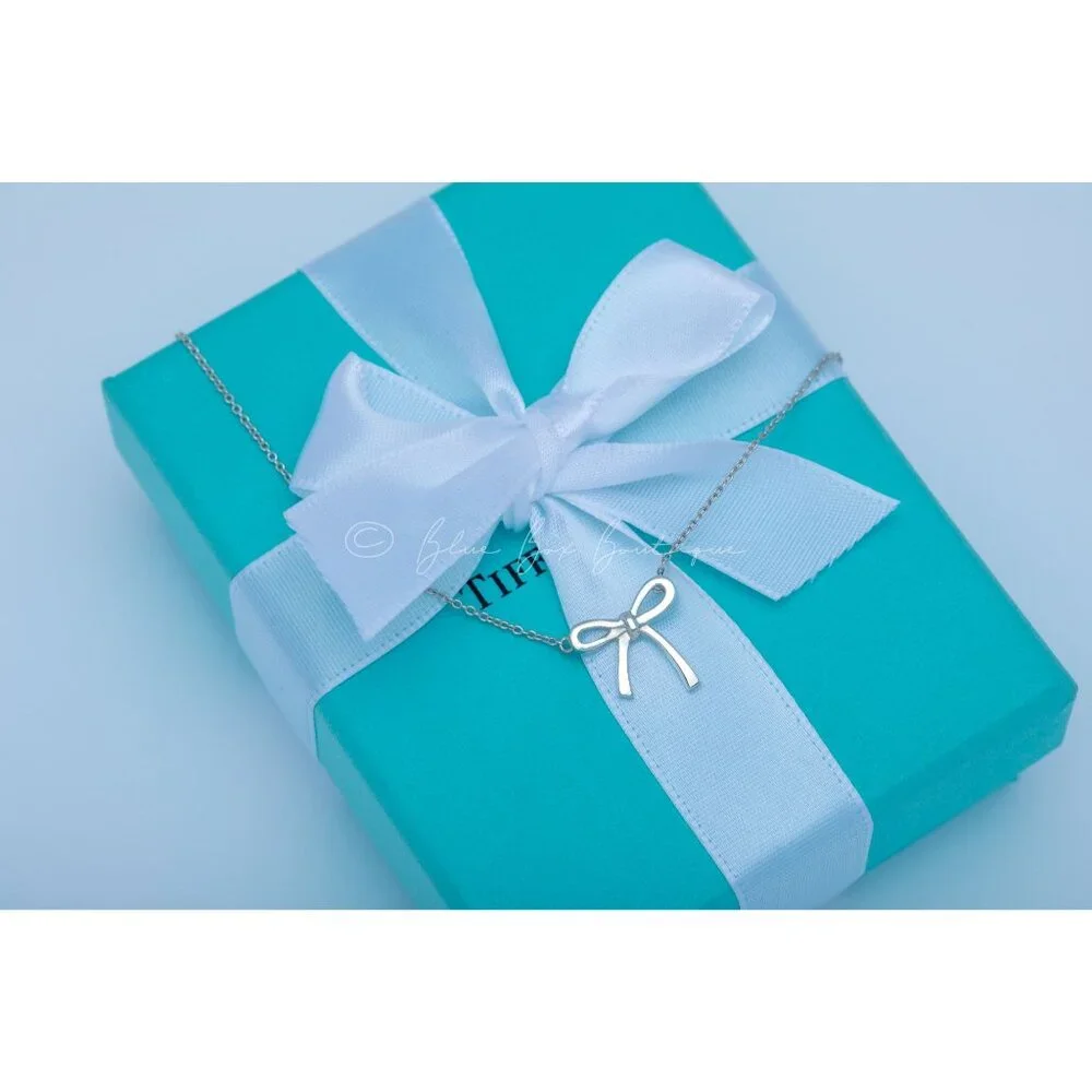 Tiffany & Co. Vintage Bow Necklace Ribbon Knot Pendant in Silver on a 16" Chain - Picture 5 of 9